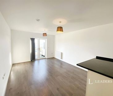 2 bedroom flat to rent - Photo 4