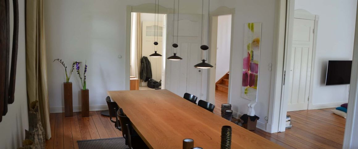 Stilvoll wohnen in Jugendstilvilla mit Garten – möbliertes Zimmer in ruhiger Lage - Foto 1