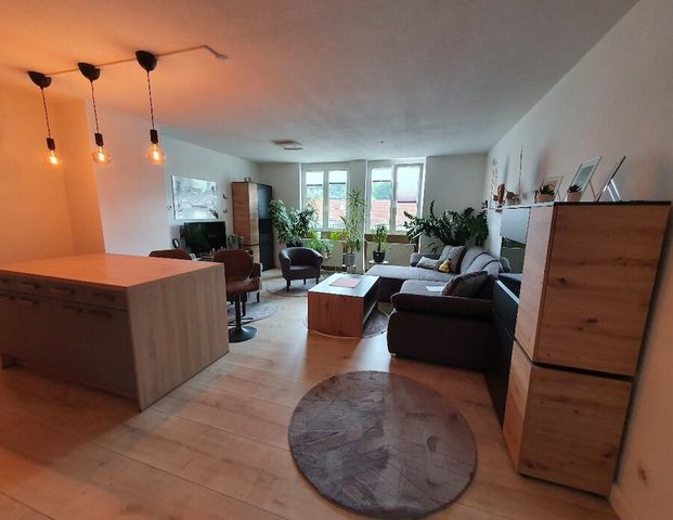 Gemütliche -helle 2 Zimmer Whg - * voll möbliert* Stellplatz * Lift - Foto 1