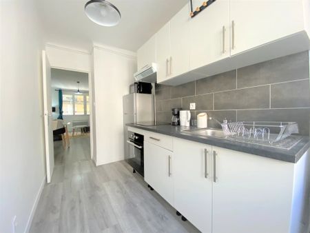 Location Appartement 3 pièces 54m² MARSEILLE 4ème - Photo 3