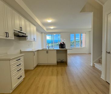 For Lease - 75 Sagewood Avenue, Barrie, Ontario - Photo 5