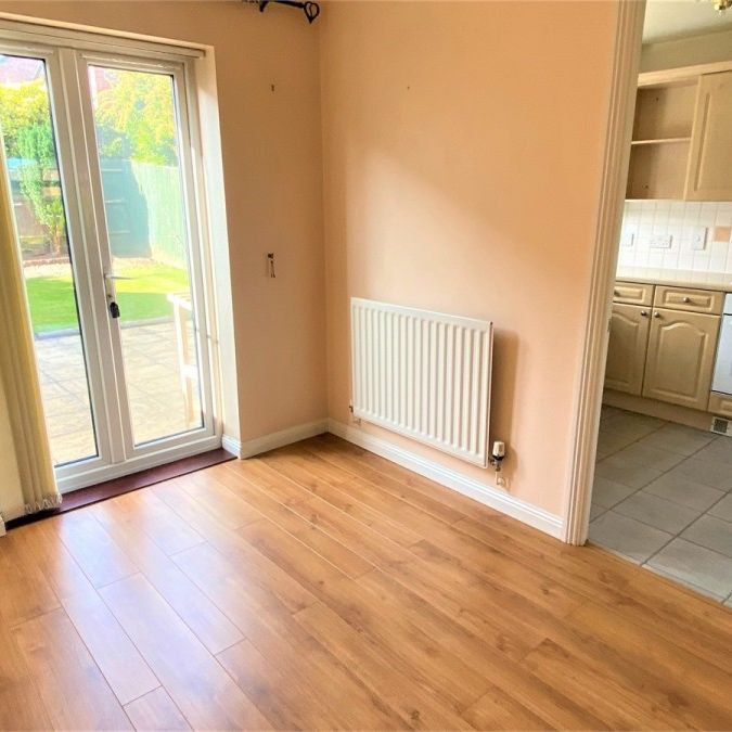 Warres Road, Taunton - Photo 1
