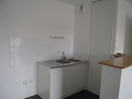 Location Appartement 2 pièces 37m² GUER 56380 - Photo 3