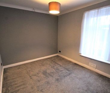 2 bedroom end of terrace house to rent - Photo 6