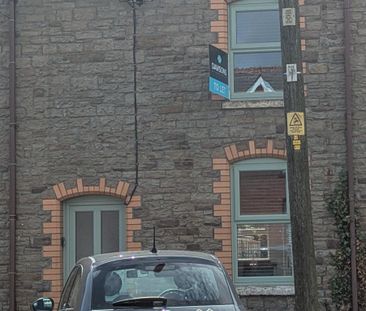 Silver Terrace, Burry Port, Llanelli, SA16 0NA - Photo 3