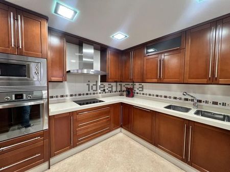 Alquiler de ático en Avenida Parménides, 12 - Photo 4