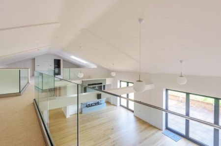 Knowle Lane, Cranleigh - 4 bedrooms Property for lettings - Seymours - Photo 4