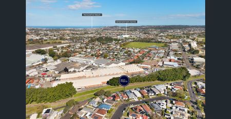 CHARMING RENOVATED GEORGETOWN COTTAGE - Photo 3