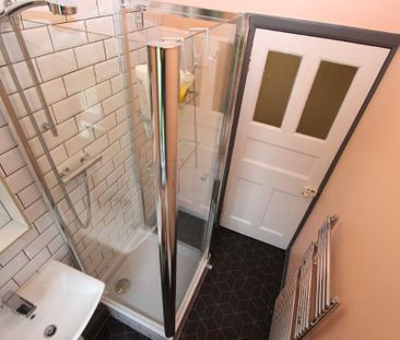 2 bedroom flat to rent - Photo 3