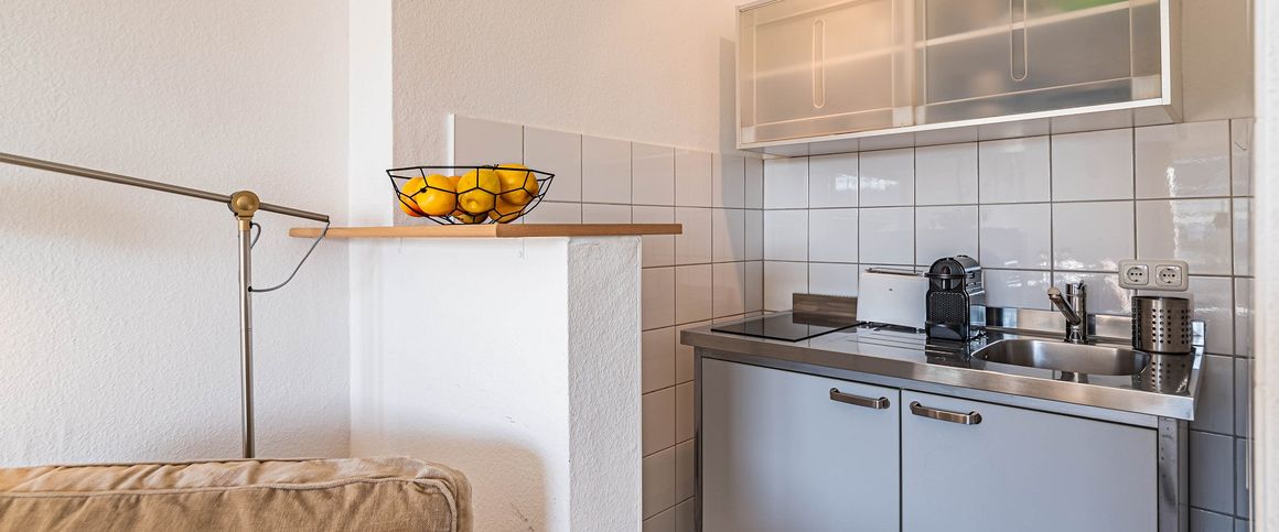 Miete inkl. Nebenkosten: 1.350 € pro Monat, plus Strom, inkl. Heizung - Photo 1