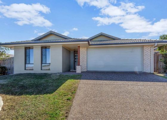 Spacious & Modern Family Home in Glenvale - Photo 1