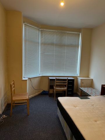 Heald Place Rusholme Manchester - Photo 2