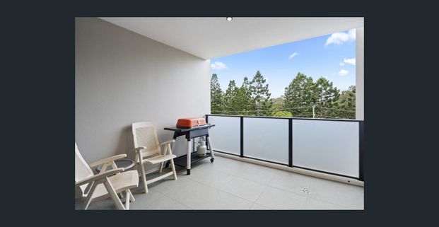 AVAILABLE 5 DECEMBER A Rare Opportunity in the Exclusive Vantage Benowa Community - Photo 1