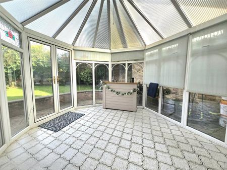 4 bedroom detached house to rent - Photo 4