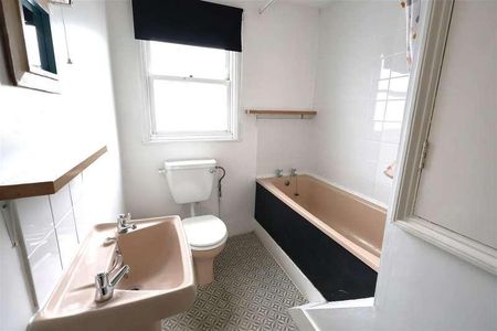 High Street, Lewes, BN7 - Photo 3