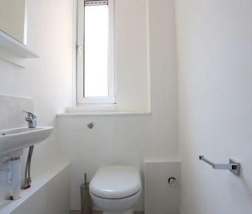 Alton House – Room 3 - Photo 6