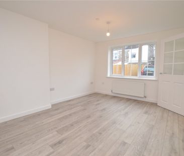3 Bed Terraced House To Rent - Photo 2
