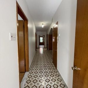 8 1/2 - Montréal (Parc-Extension) - 2 650 $/mois - Photo 2