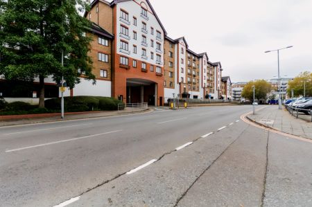 Two Bedroom Apartment - Photo 4