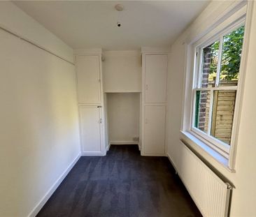 Refurbished three bedroom semi-detached cottage located in the vill... - Photo 3