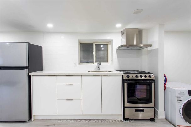 For Lease - 138 Booth Avenue Unit# Lower Fl, Toronto, Ontario - Photo 1