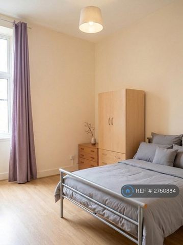 4 bedroom flat to rent - Photo 4