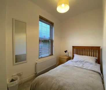 3 bedroom terraced house to rent - Photo 6