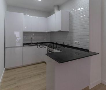 Alquiler de piso en Centro - Photo 3