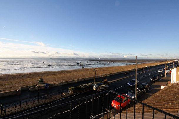 Eastern Esplanade, Southend On Sea THORPE BAY - Photo 1