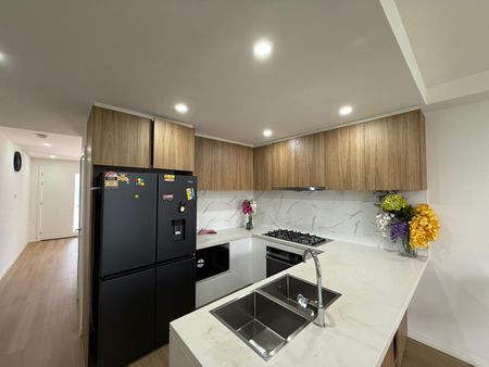 A Modern house perfect for families in a quiet street - Photo 3