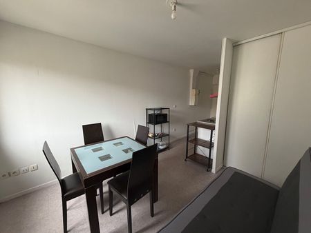 Location Appartement 1 pièce 19m² LE HAVRE 76600 - Photo 2