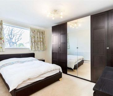 4 bedroom semi-detached house to rent - Photo 4