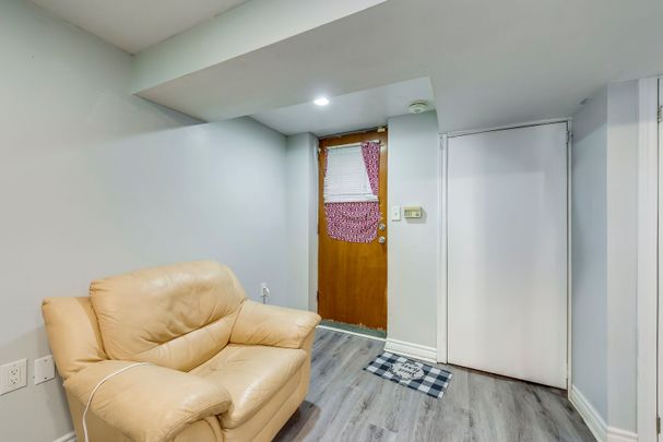 For Lease - 11 Queensbury Drive Unit# Basement, Hamilton, Ontario - Photo 1