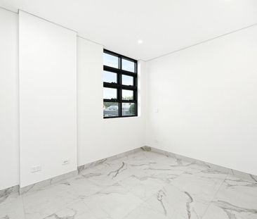 Brand New Selection Of 14 Up Market Studios - Available NOW - Photo 4