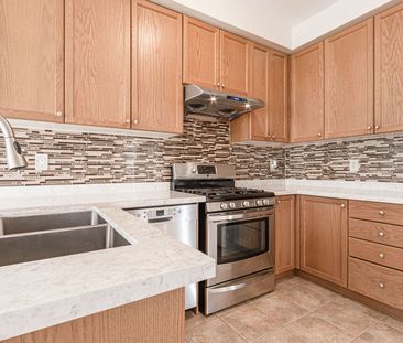 For Lease - 3062 Janice Drive, Oakville, Ontario - Photo 2