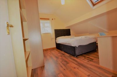 6 bedroom Flat in Otley Road, Leeds - Photo 2