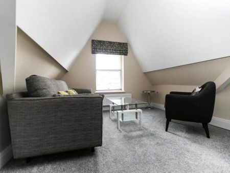 Ninian Road, Roath, Cardiff - Photo 2