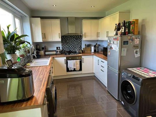 Turnpike Road, Bicester, OX27 - Photo 1