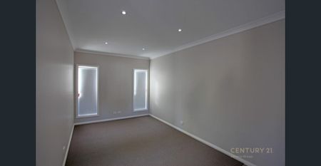 Modern Family Home - Photo 3