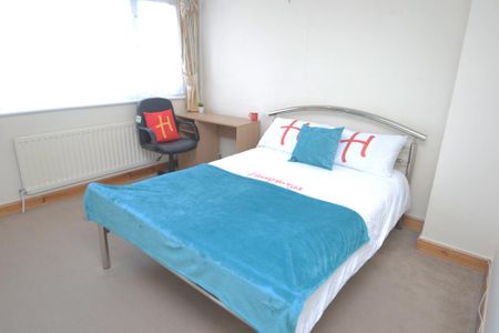 2 bedroom semi-detached house to rent - Photo 3