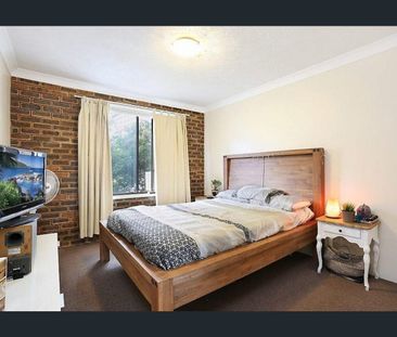 Boutique Apartment Just 500m from the Beach - Photo 4