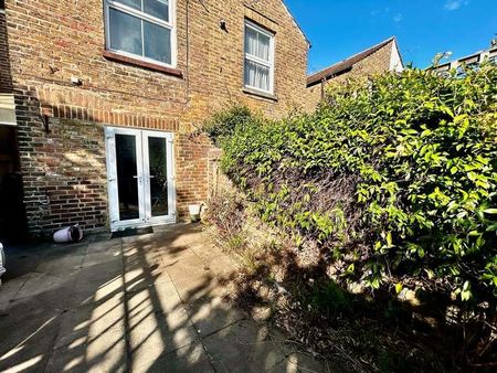 Lanfranc Road, BN14 - Photo 4
