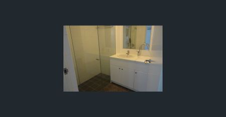 CONTEMPORARY & COMFORTABLE ONE-BEDROOM APARTMENT - Photo 4