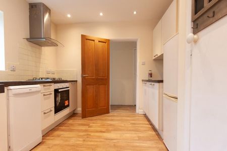 2 bedroom detached bungalow to rent - Photo 5