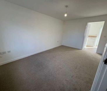 Crown Gardens, Mansfield, NG19 - Photo 5