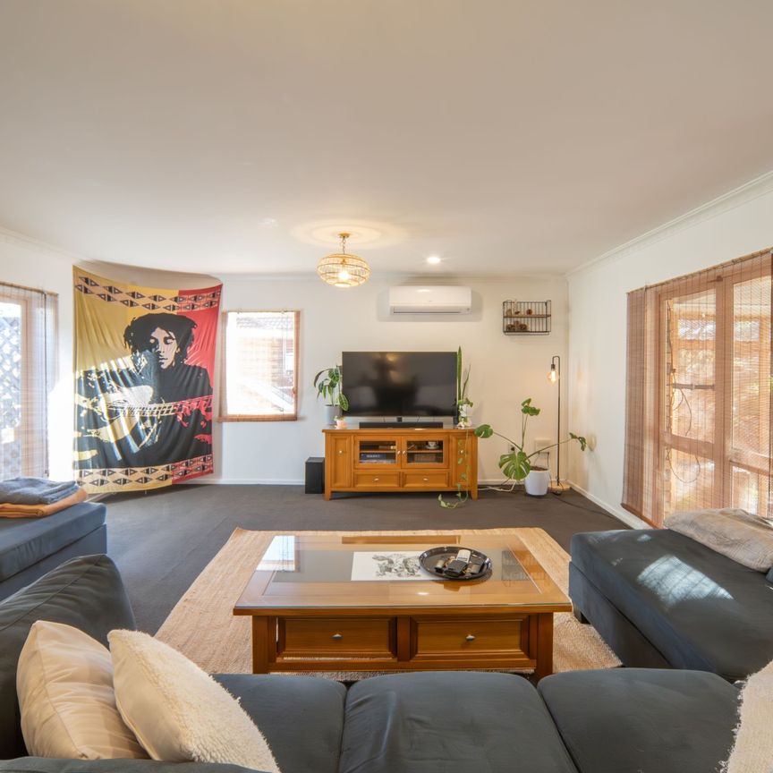 Well Appointed Three Bedroom Home - Photo 1