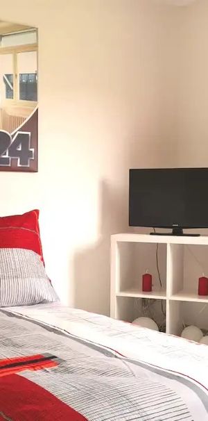 Stilvolles Zimmer in WG - Heute einziehen - Photo 1