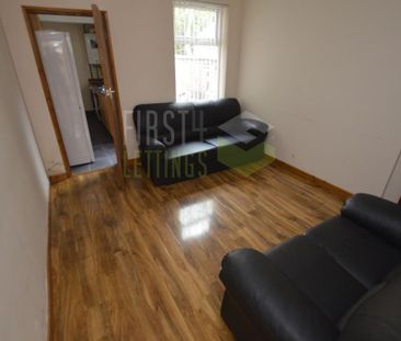 3 bedroom terraced house to rent - Photo 4