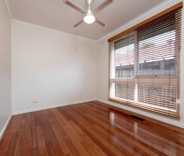 Family sensation with north facing backyard - Photo 4