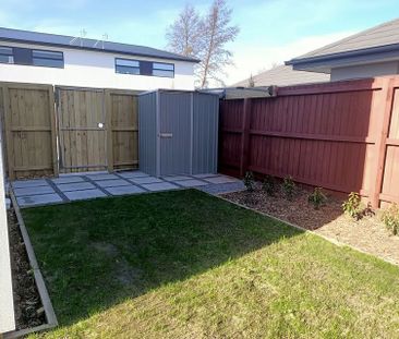 Near new townhouse close to CBD, 2 carparks - Photo 5